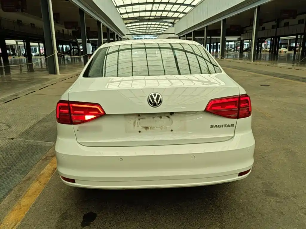 Volkswagen Sagitar — миниатюра 6