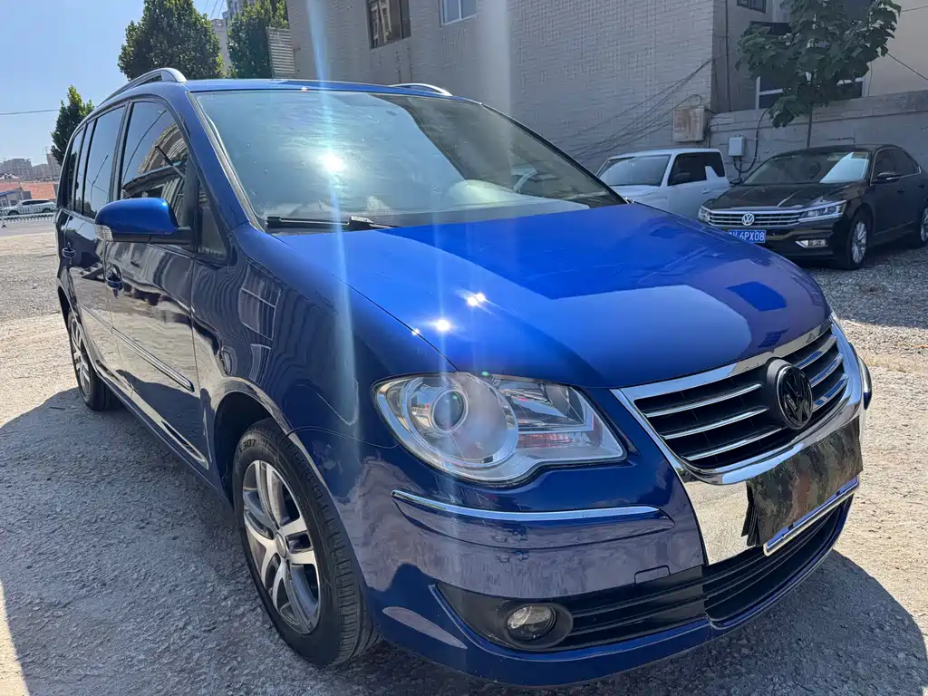 Volkswagen Touran — миниатюра 3