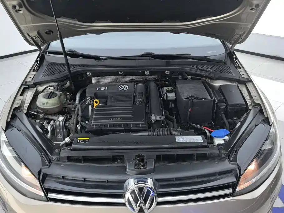 Volkswagen Golf — миниатюра 10