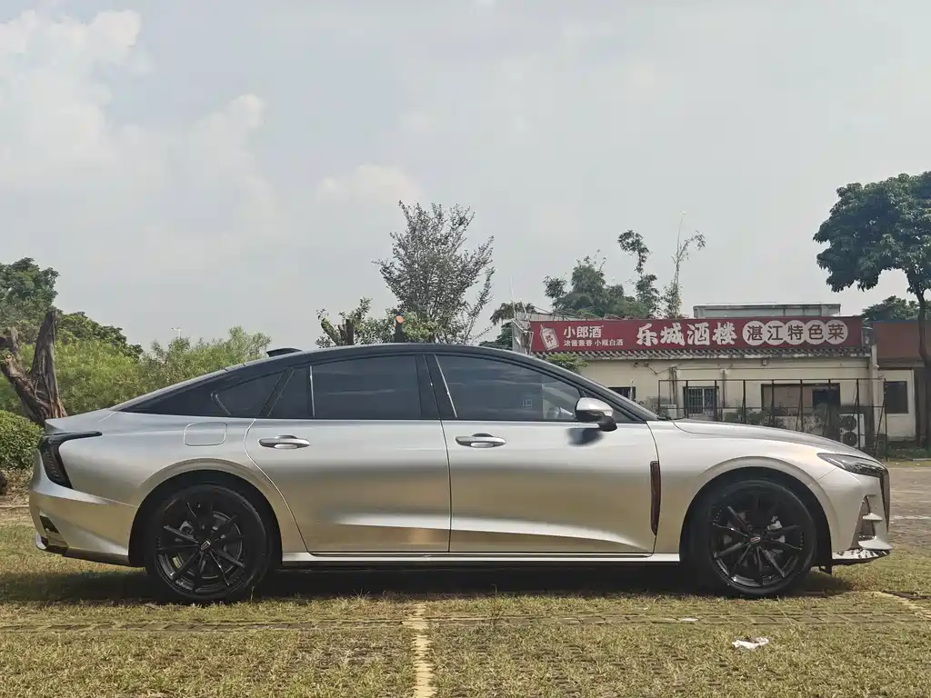 Hongqi Hongqi H6 — миниатюра 4