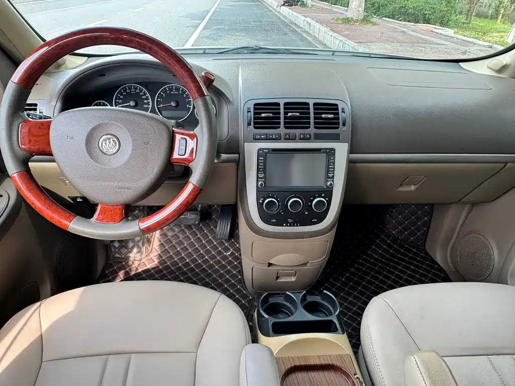 Buick GL8 — миниатюра 9
