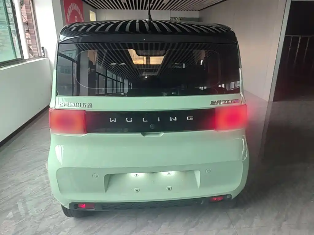 Wuling MINIEV — миниатюра 6