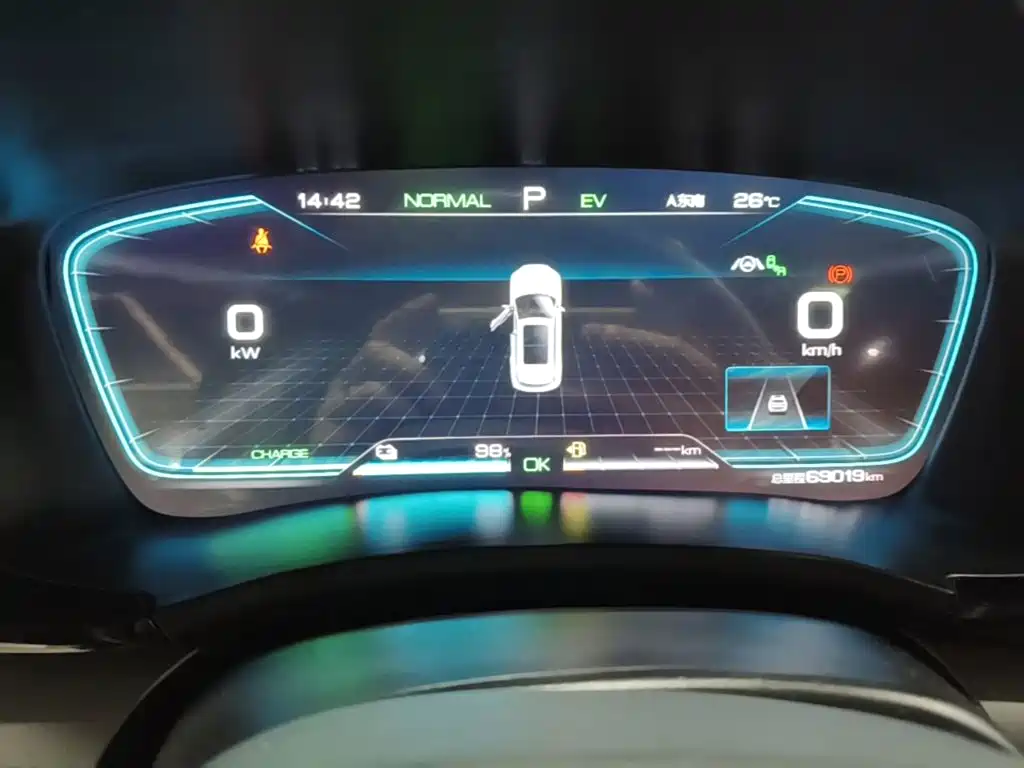 BYD PLUS New Energy — миниатюра 12