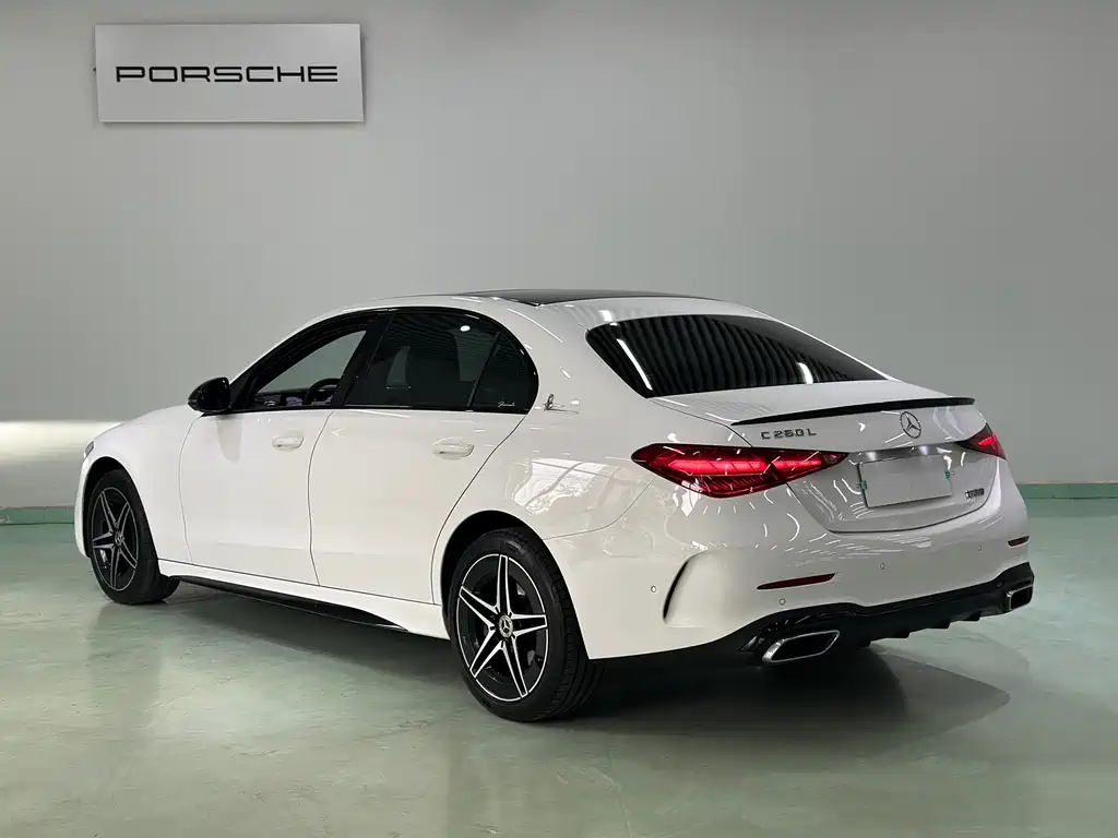 Mercedes-Benz C-Class — миниатюра 5