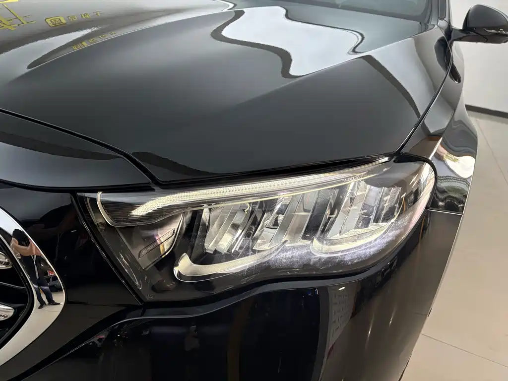 Mercedes-Benz E-Class — миниатюра 10