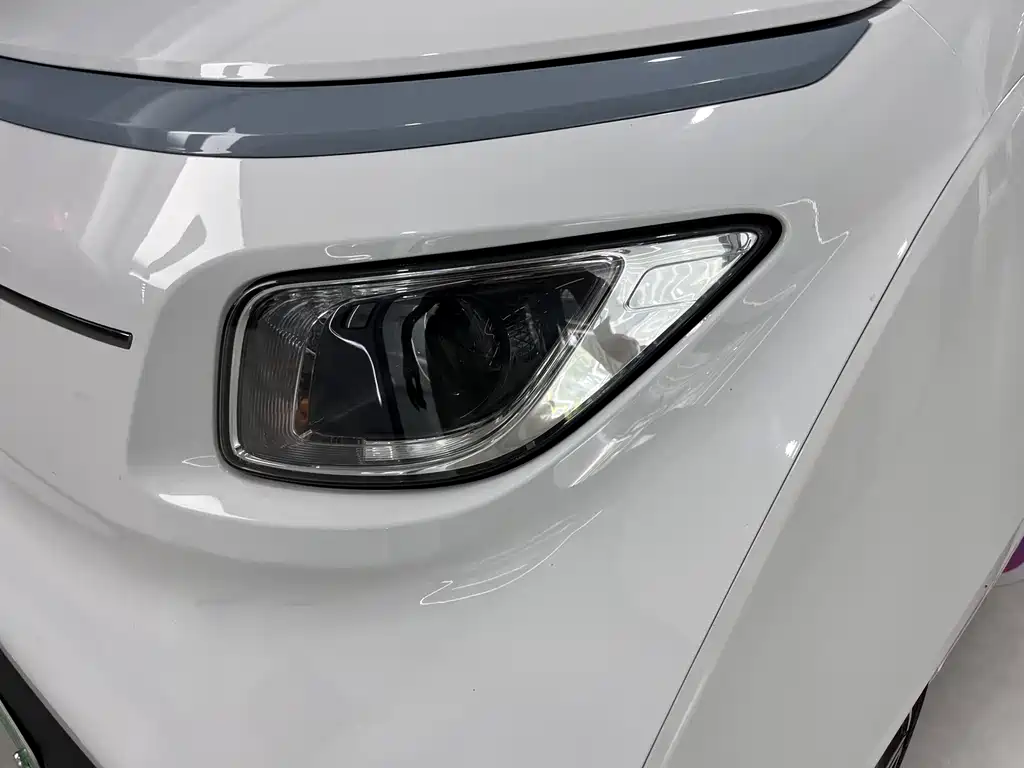 Wuling Nano EV — миниатюра 8