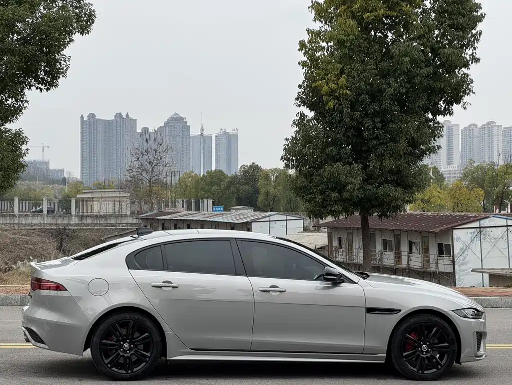 Jaguar XEL — миниатюра 8