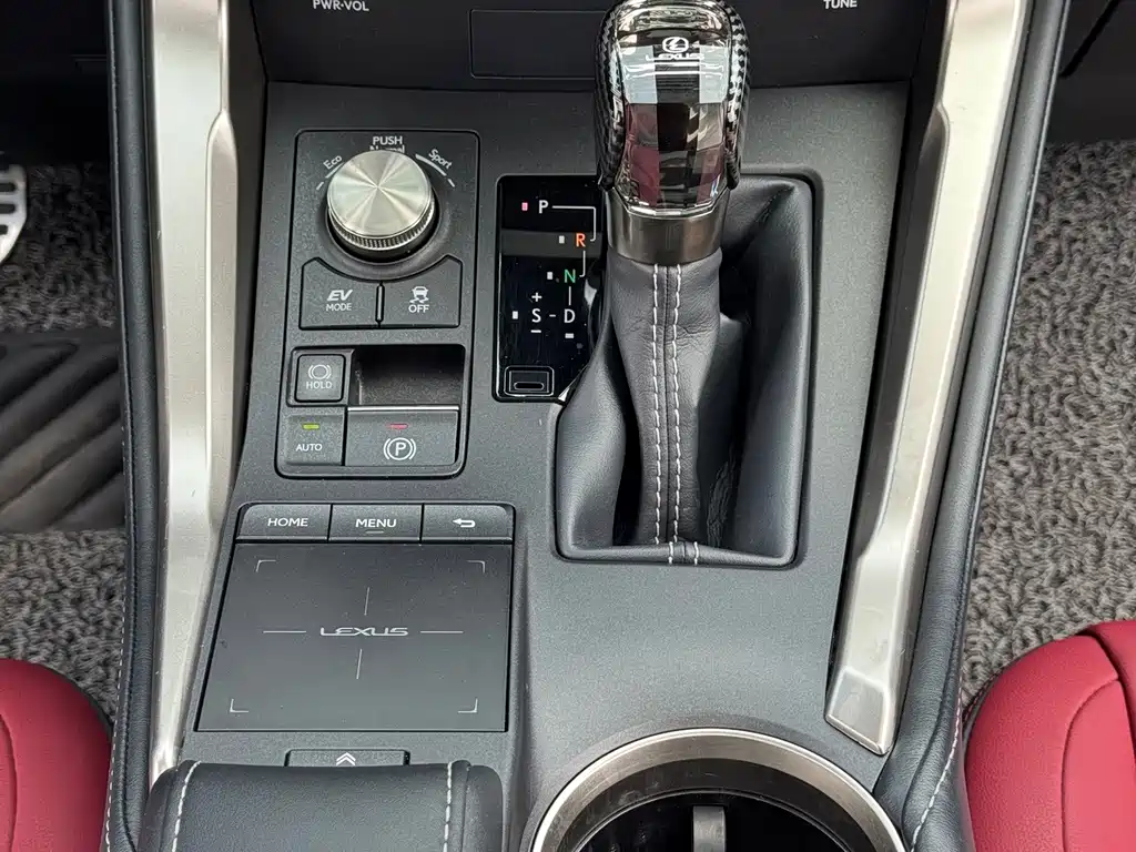 Lexus NX — миниатюра 9