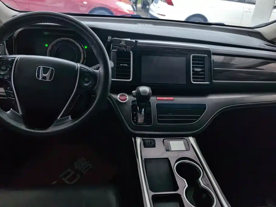 Honda Elysion — миниатюра 12
