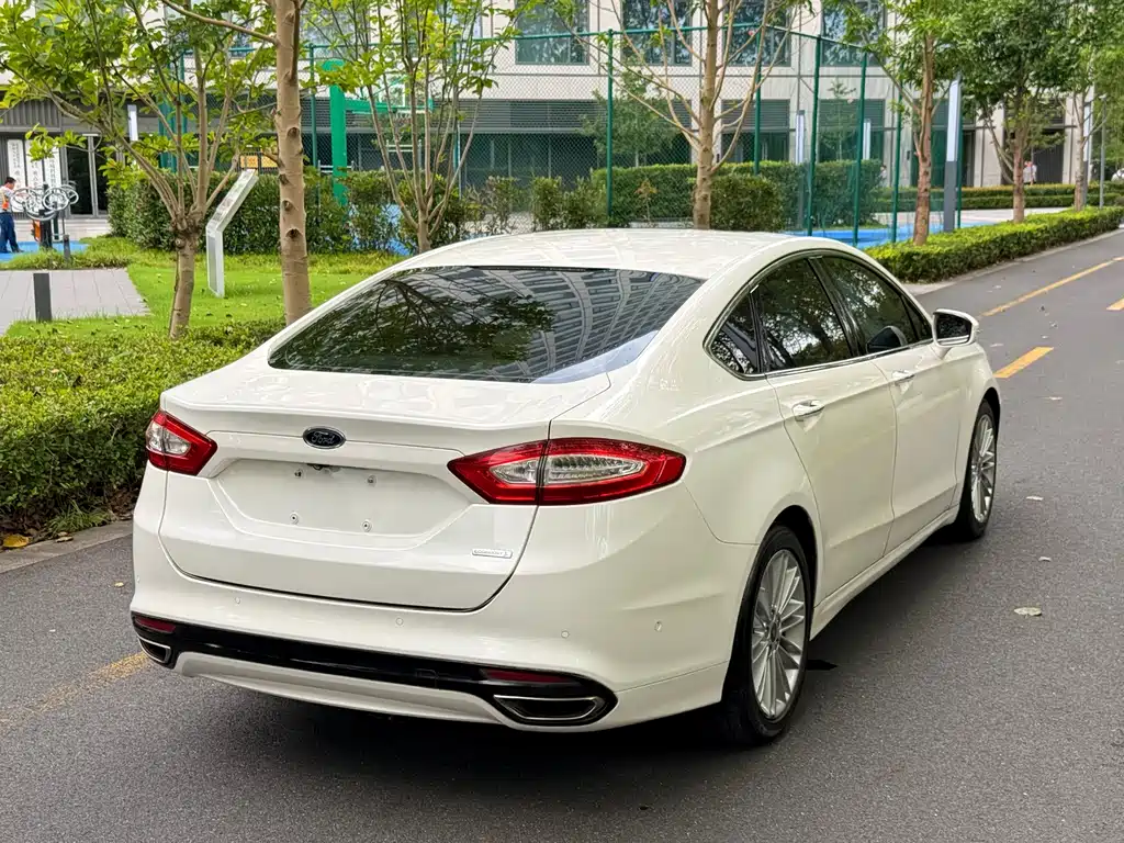 Ford Mondeo — миниатюра 3