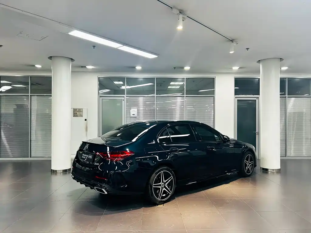 Mercedes-Benz C-Class — миниатюра 4