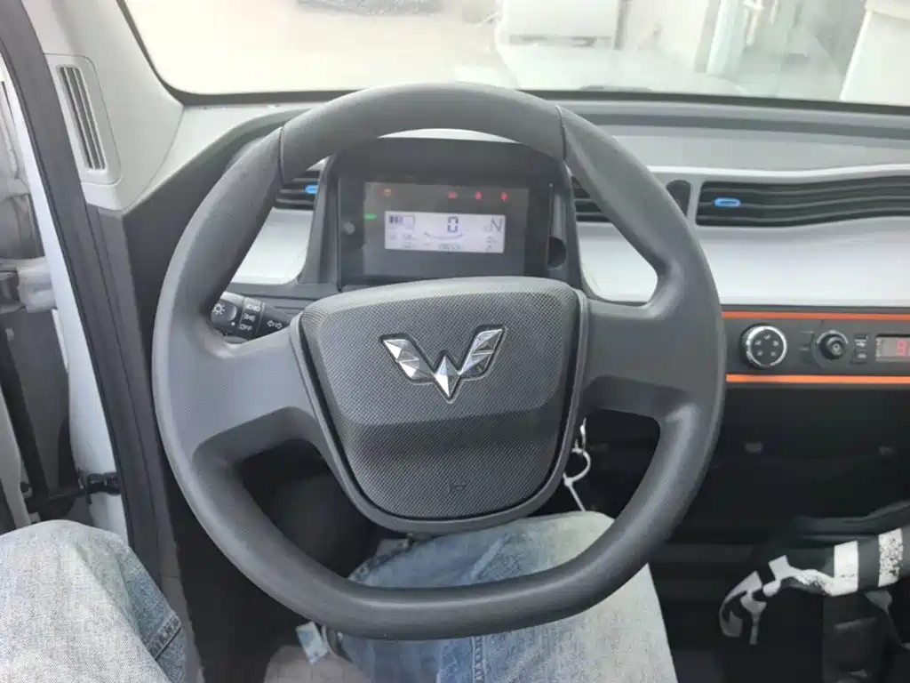Wuling MINIEV — миниатюра 11