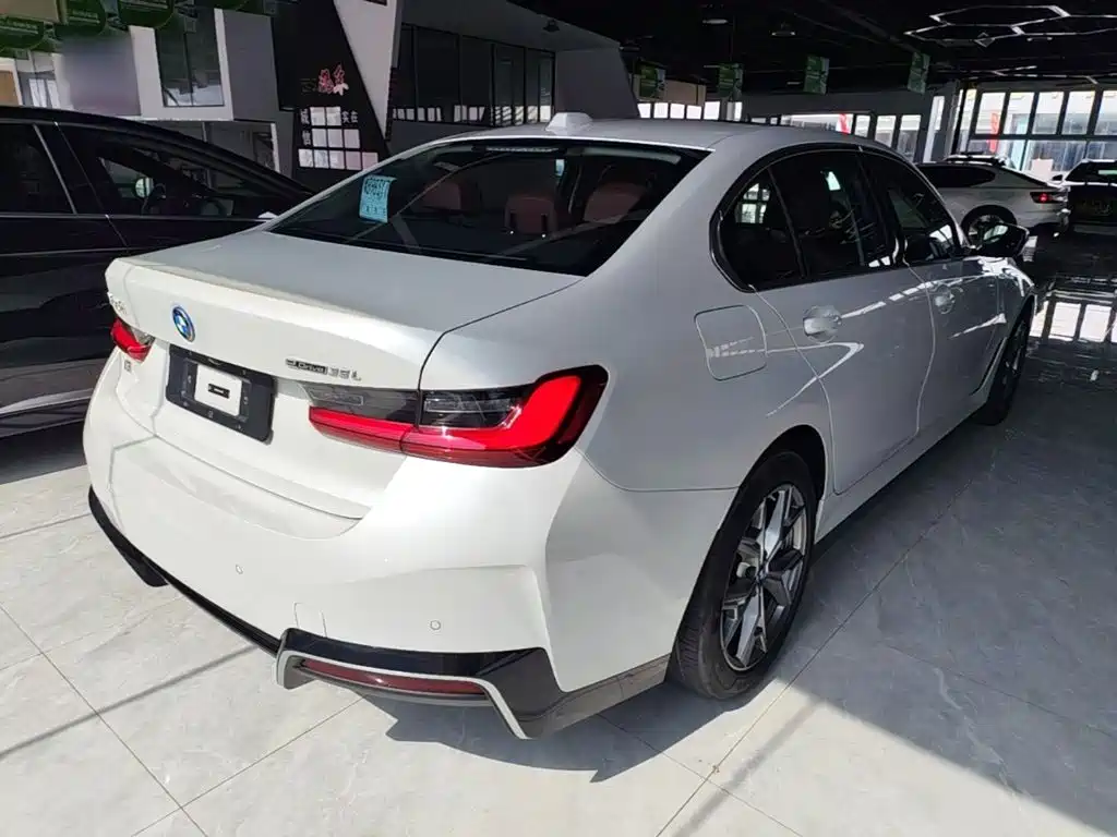 BMW i3 — миниатюра 7
