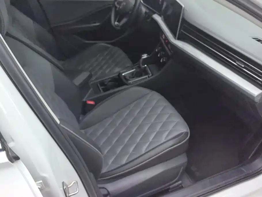Volkswagen Sagitar — миниатюра 8
