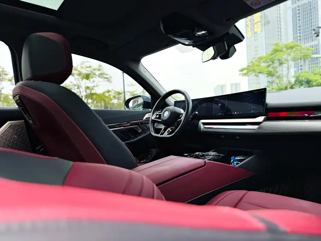 BMW 5 Series — миниатюра 22