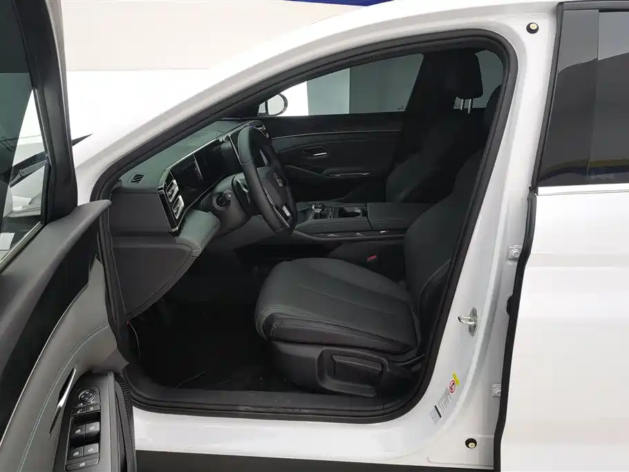 BYD Qin L L 2025 DM-i Smart Drive 80KM Lead