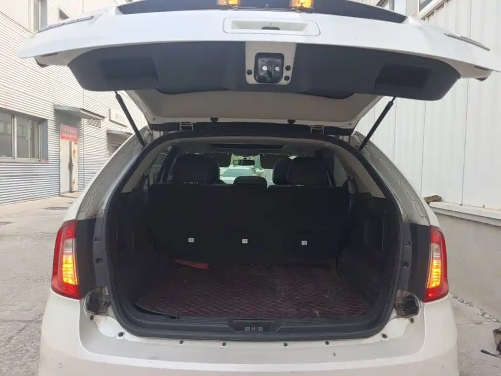 Ford Edge (Import) — миниатюра 19
