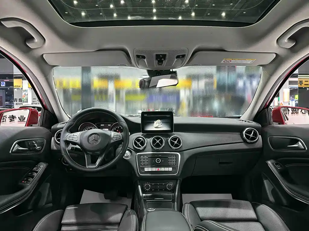 Mercedes-Benz GLA — миниатюра 7