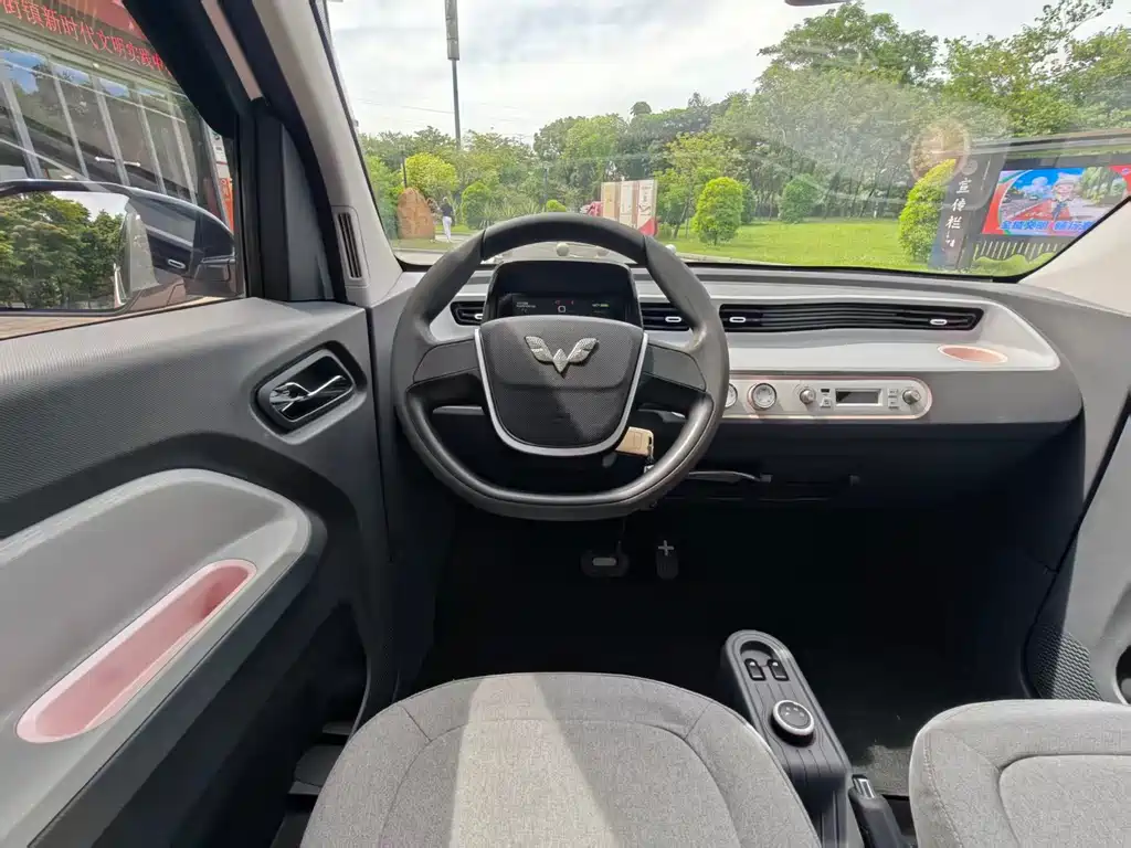 Wuling MINIEV — миниатюра 12