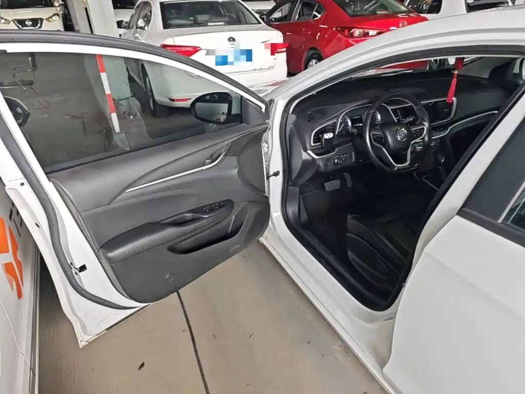 Buick Excelle — миниатюра 16