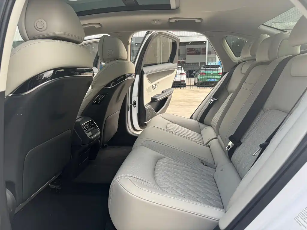BYD Han — миниатюра 11