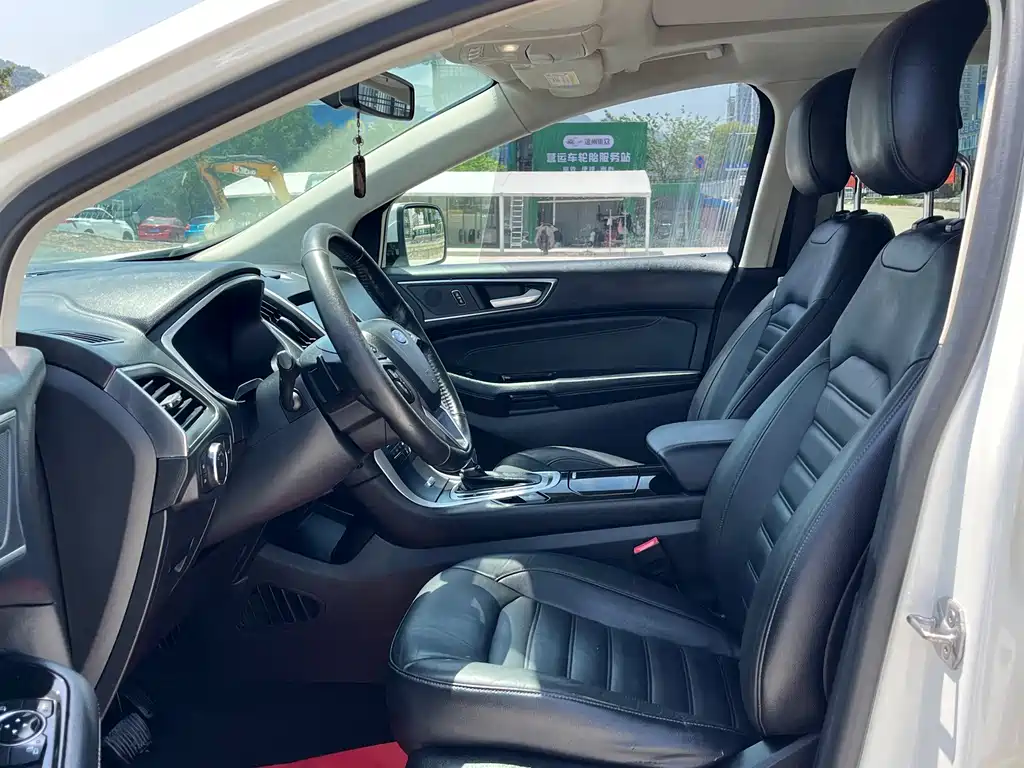 Ford Edge — миниатюра 4
