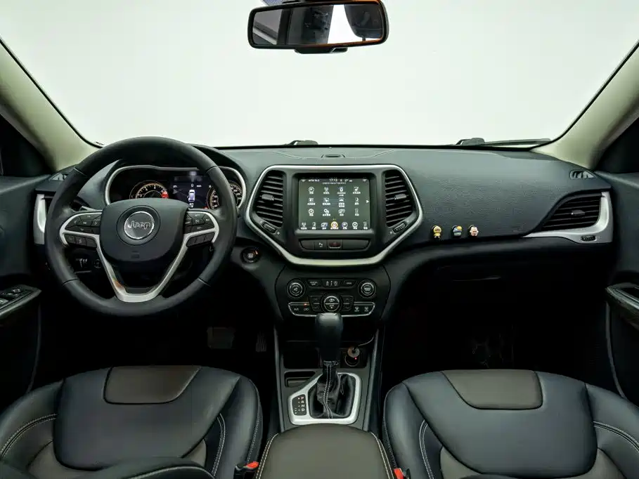 Jeep Cherokee — миниатюра 17