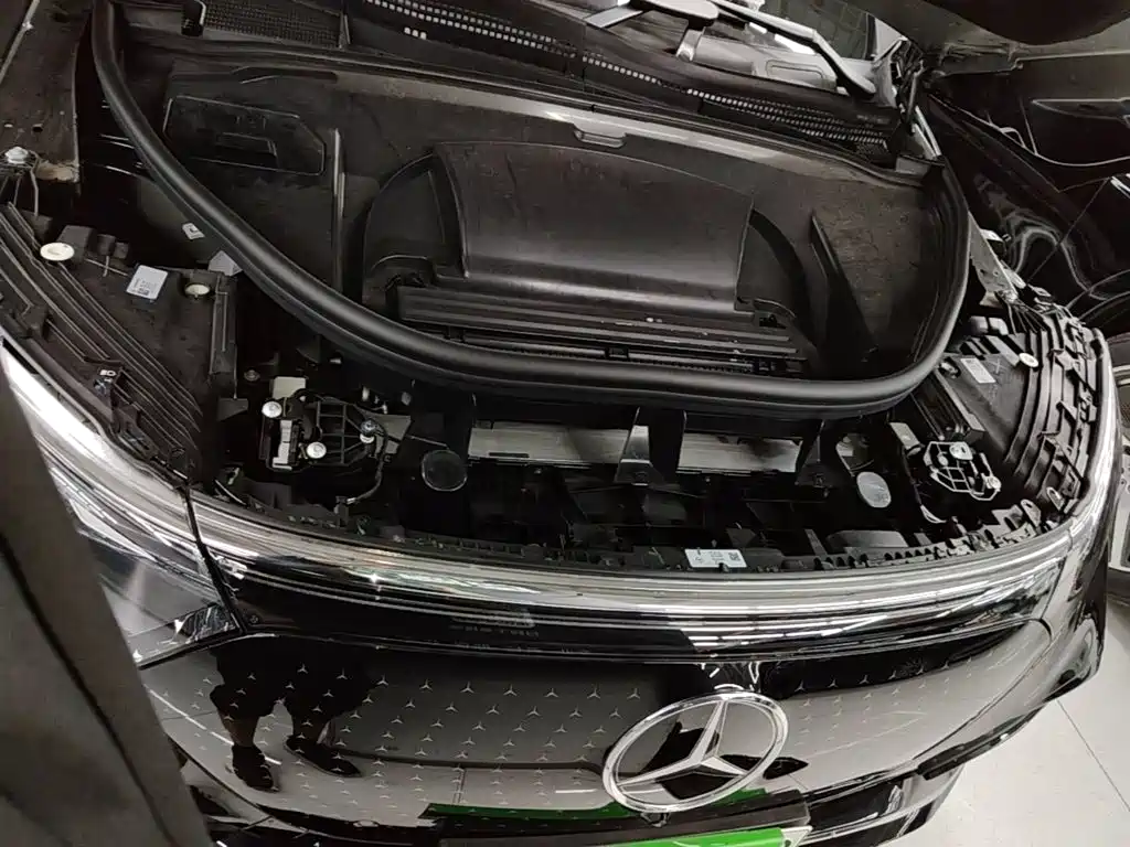 Mercedes-Benz EQS SUV — миниатюра 20