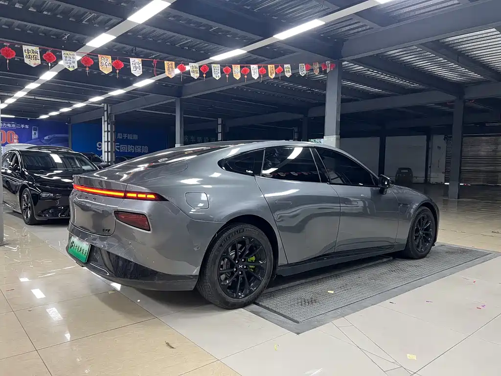 XPeng P7 — миниатюра 8
