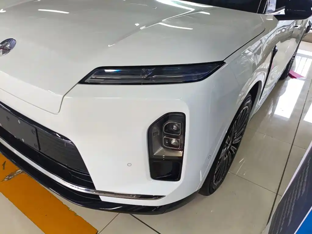 NIO ES8 — миниатюра 24