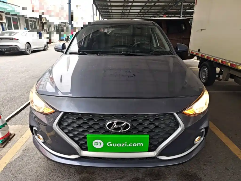 Hyundai Elantra — миниатюра 3