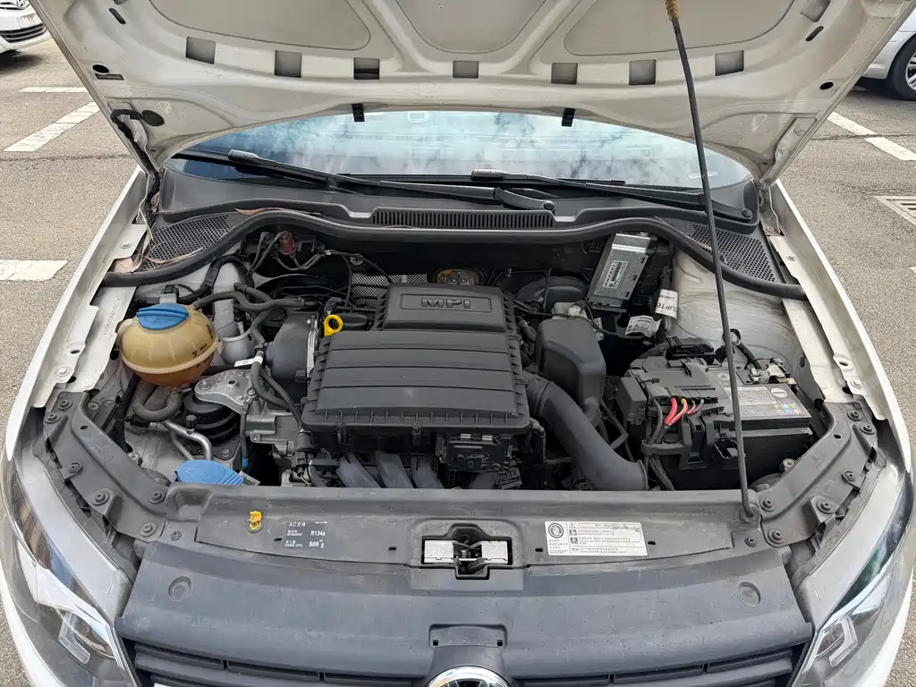Volkswagen Polo 2018 1.5L AT