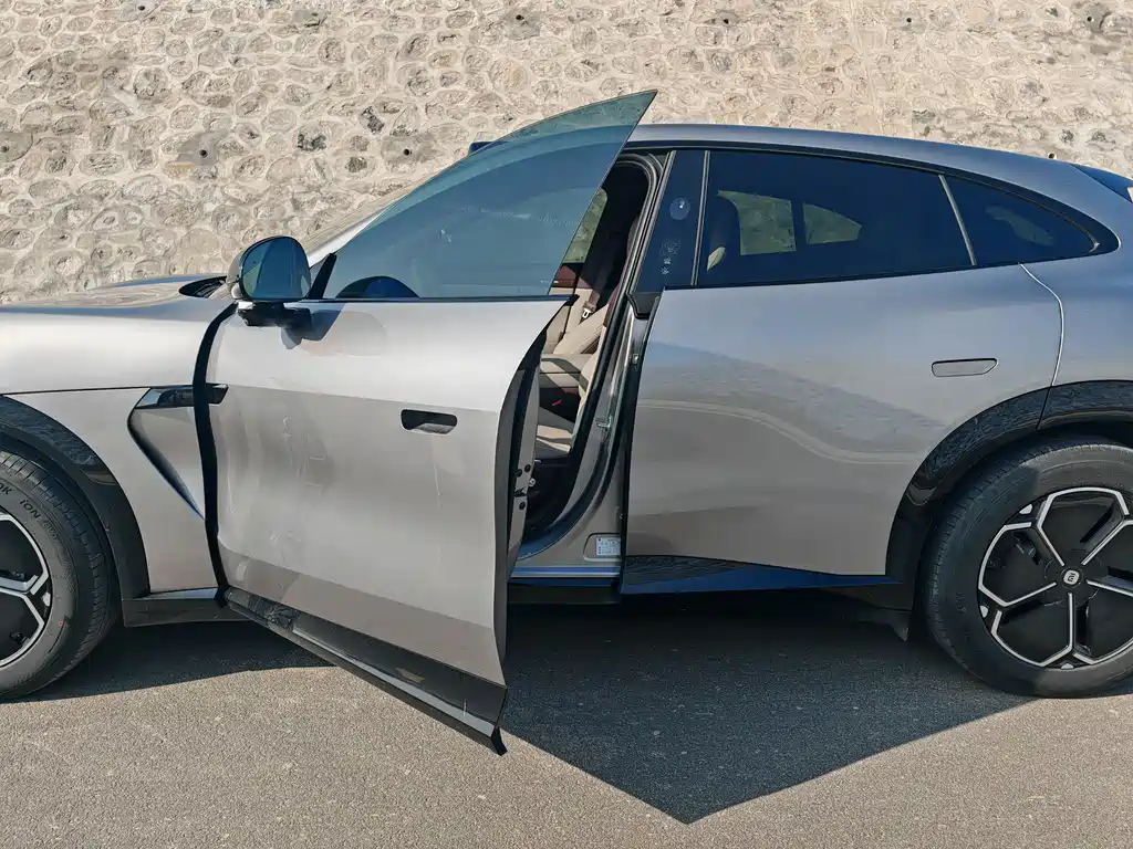 XIAOMI CAR XIAOMI YU7