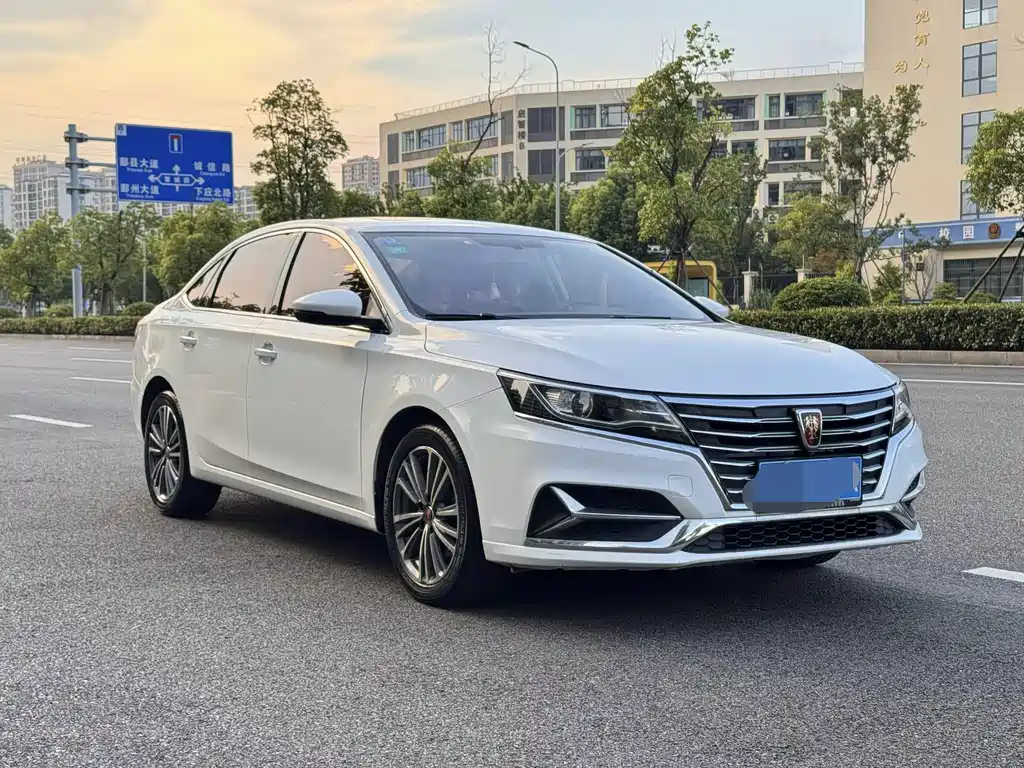 Roewe Roewe i6 Classic — миниатюра 3