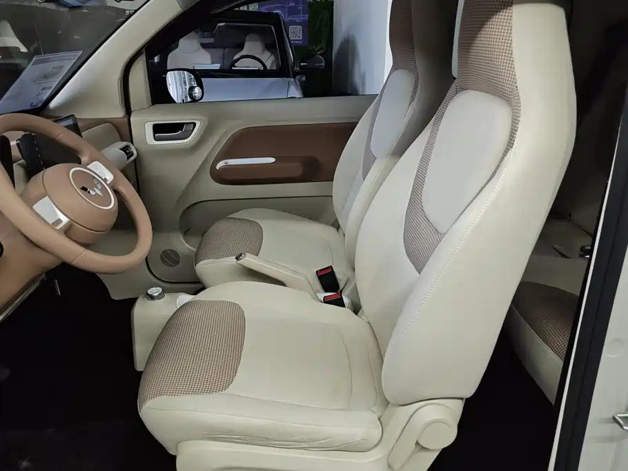 Wuling MINIEV — миниатюра 9