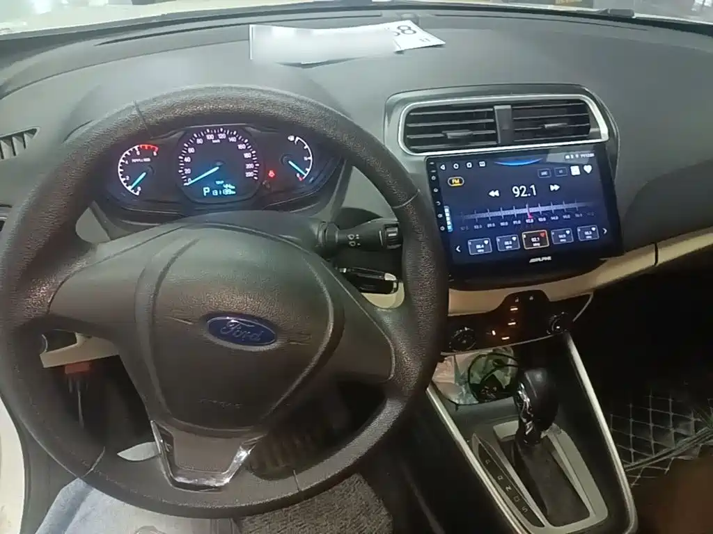 Ford Escort — миниатюра 10