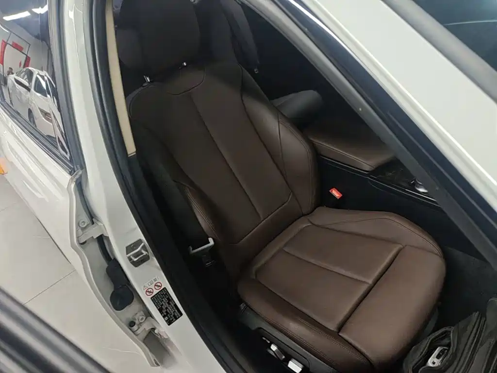 BMW 3 Series — миниатюра 25