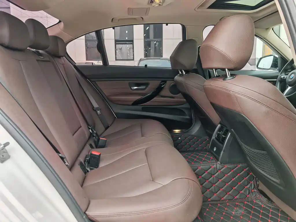 BMW 3 Series — миниатюра 18