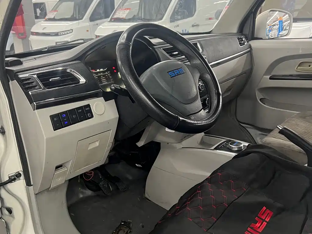 SRM XINYUAN NEW ENERGY SEA LION EV