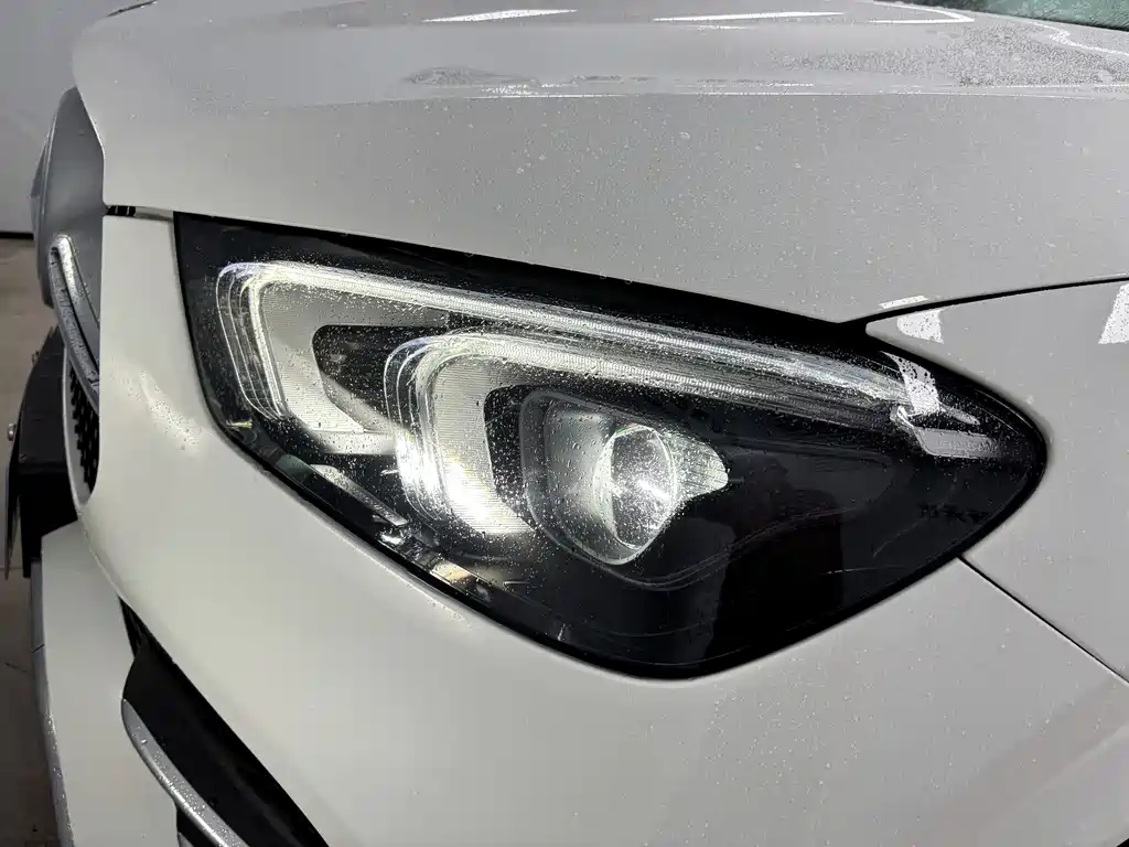 Mercedes-Benz GLE (Import) — миниатюра 7