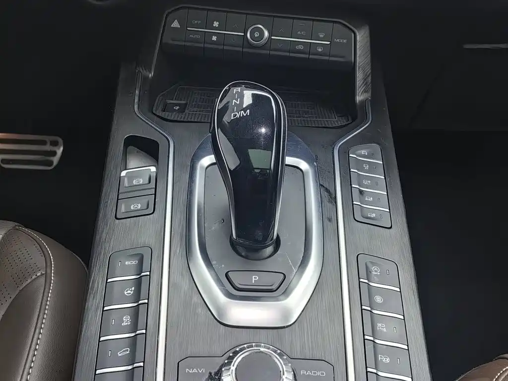 Wey Wey VV6 — миниатюра 13