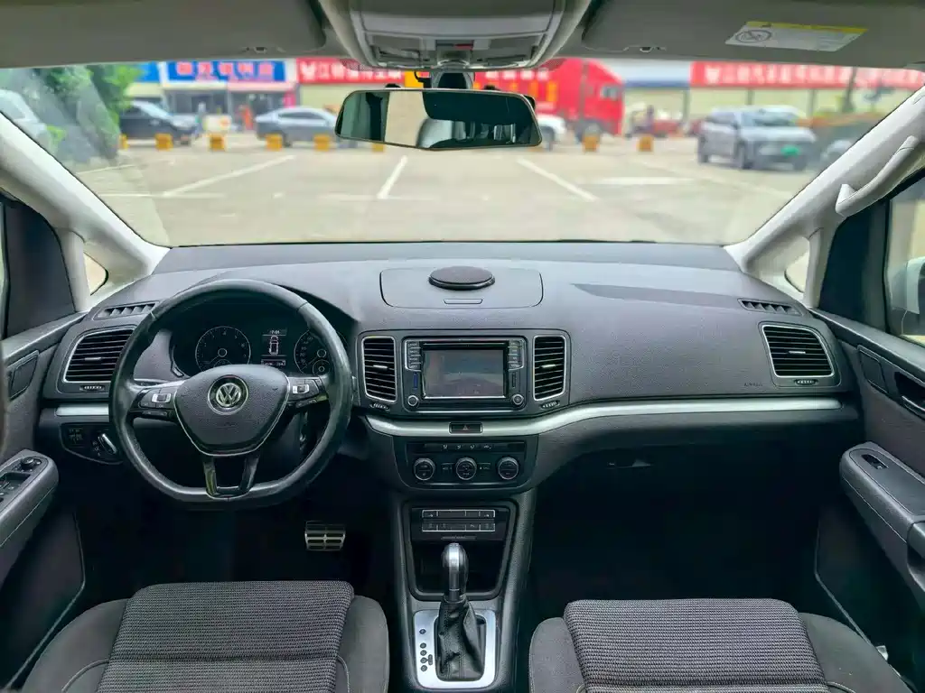 Volkswagen Xia 2016 380TSI 7 мест
