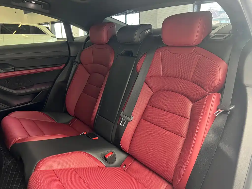 Porsche Taycan — миниатюра 15