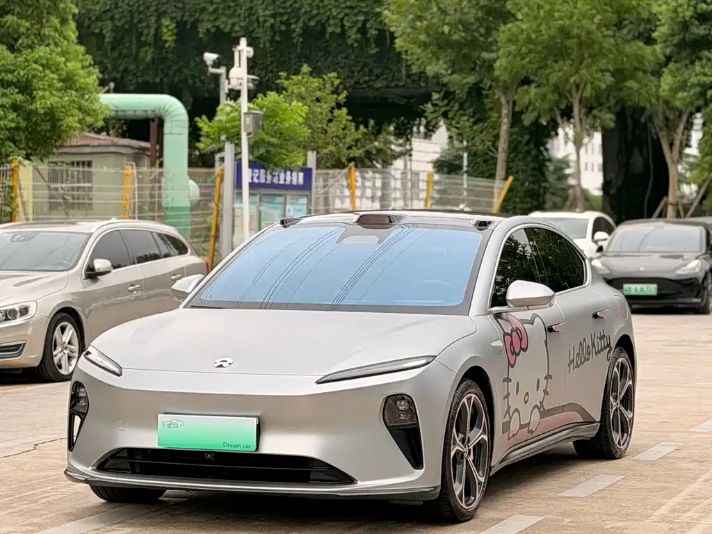 NIO ET5