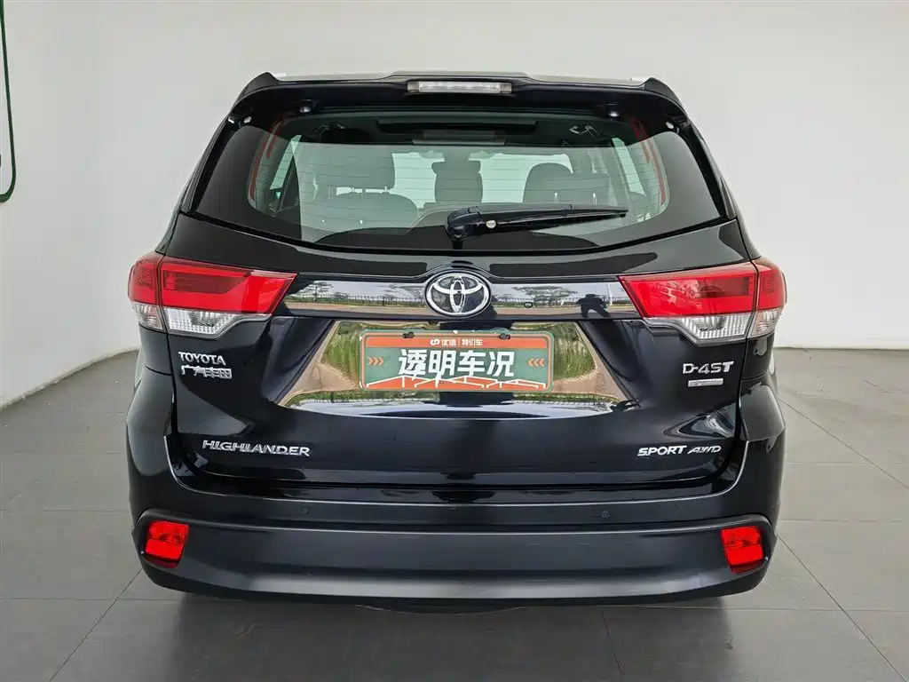 Toyota Highlander 2018 2.0T Luxury 7 мест V