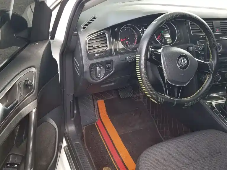 Volkswagen Golf — миниатюра 16