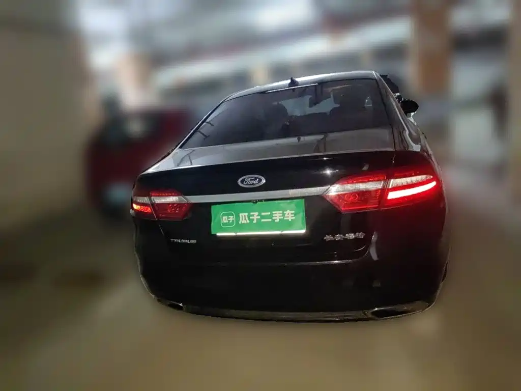 Ford Taurus — миниатюра 4
