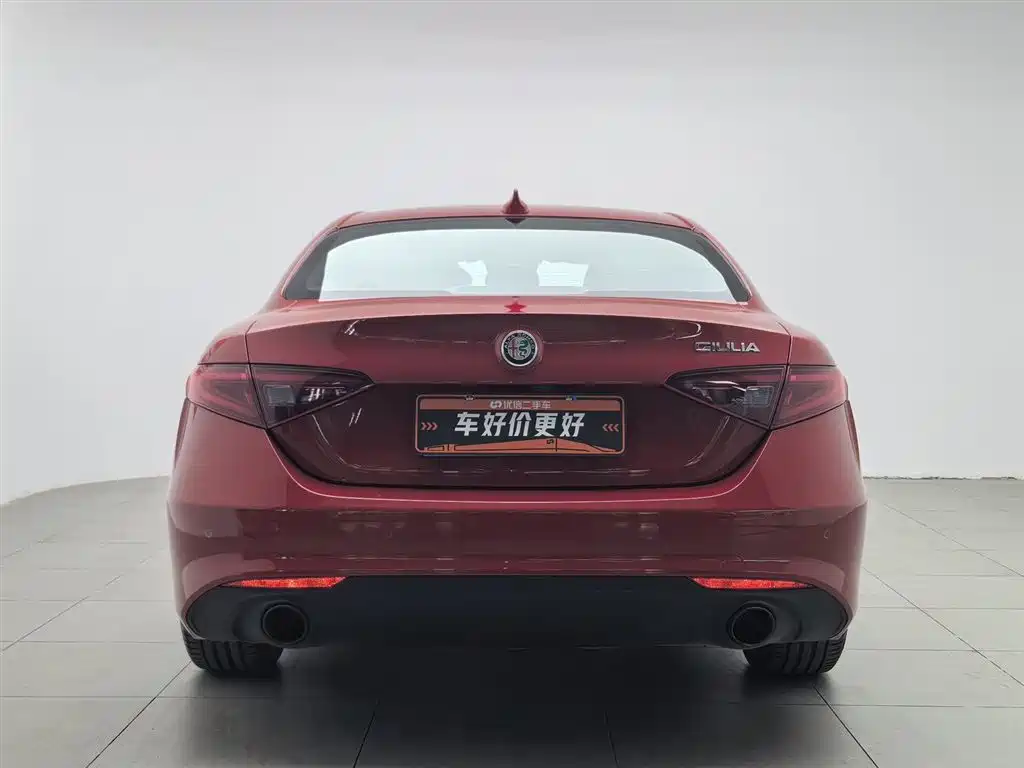 Alfa Romeo Giulia 2022 2.0T 280HP Ti