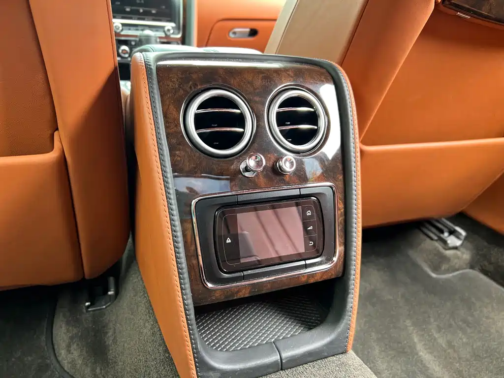 Bentley Flying Spur 6.0T W12 Luxury Edition, фото 16