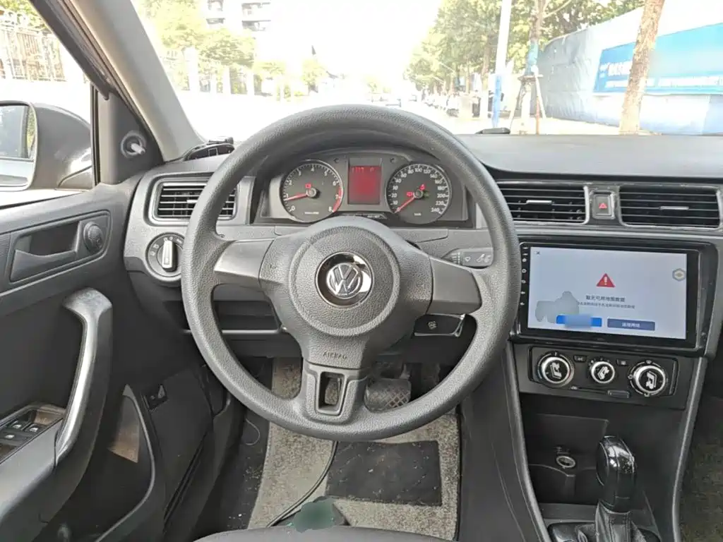 Volkswagen Santana — миниатюра 7